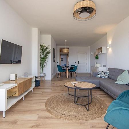 Wonderful 2 Bed Apartment With Stunning Sea Views Sitio de Calahonda Exteriör bild