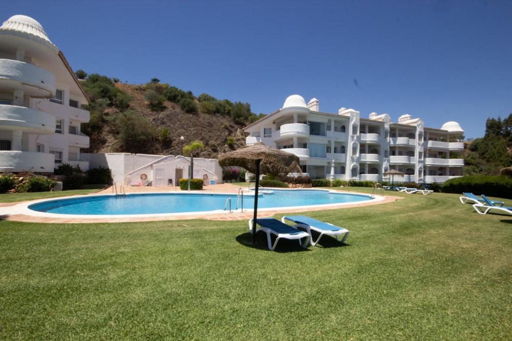 Wonderful 2 Bed Apartment With Stunning Sea Views Sitio de Calahonda Exteriör bild