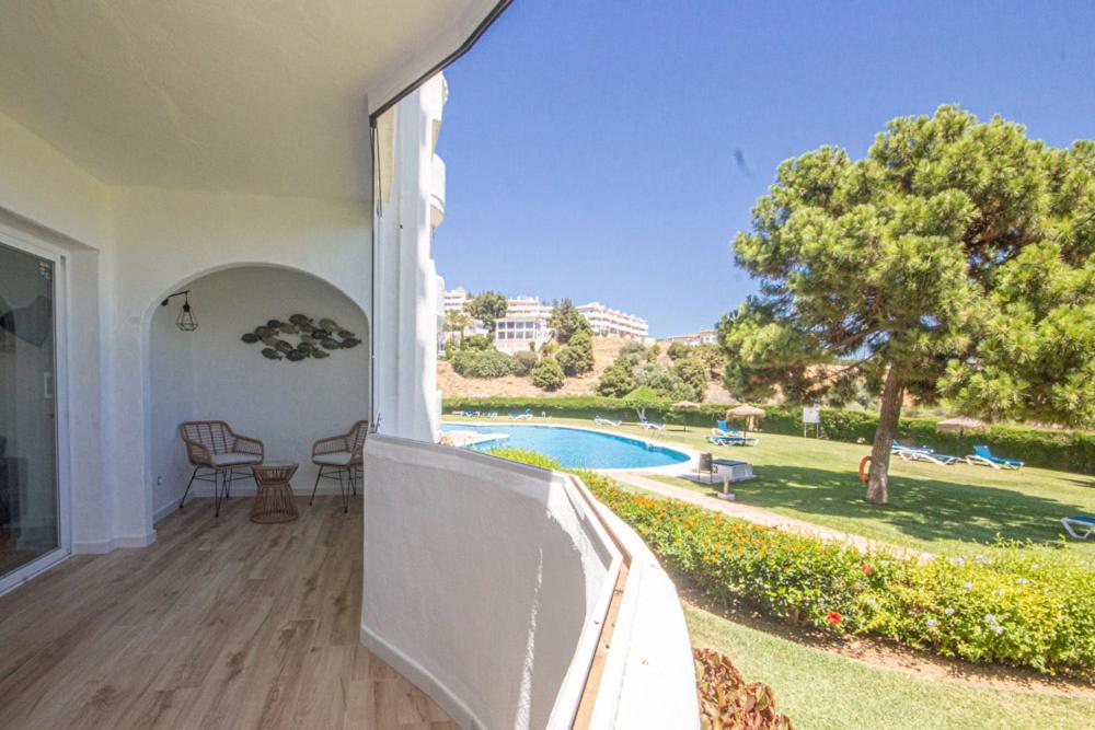 Wonderful 2 Bed Apartment With Stunning Sea Views Sitio de Calahonda Exteriör bild